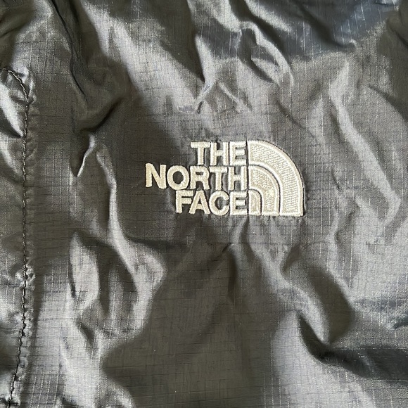 Northface jacket woman’s size large, black and white - Picture 2 of 8